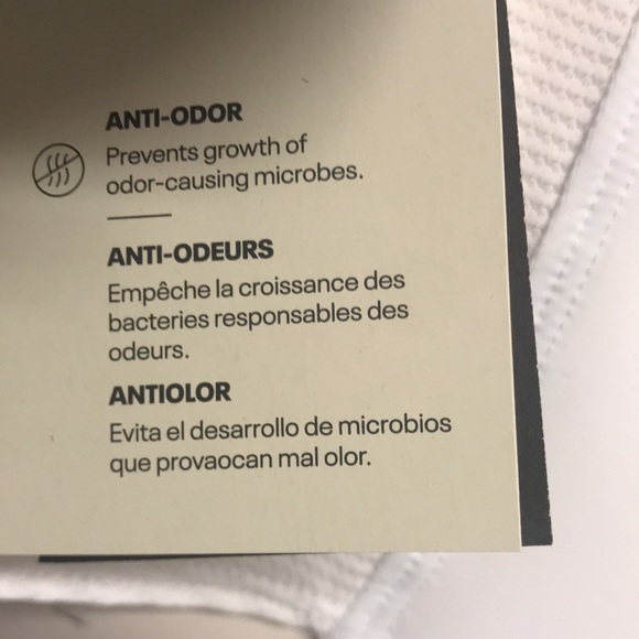 Under Armour Athletic/Athleisure Top, XL, NWT! - Picture 7 of 8